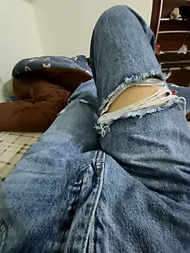 Lili 2love online show from December 2, 2025, 1:17 am