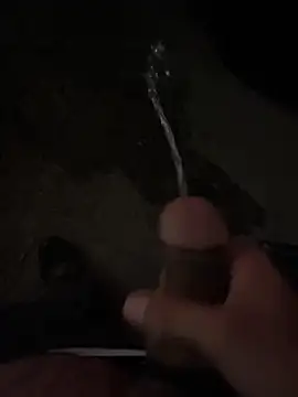 Snapshot of ayrtonmen chatting on October 31, 2025, 4:31 am ayrtonmen online show from October 31, 2025, 4:31 am