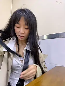 yourkeer online show from October 19, 2025, 9:01 am