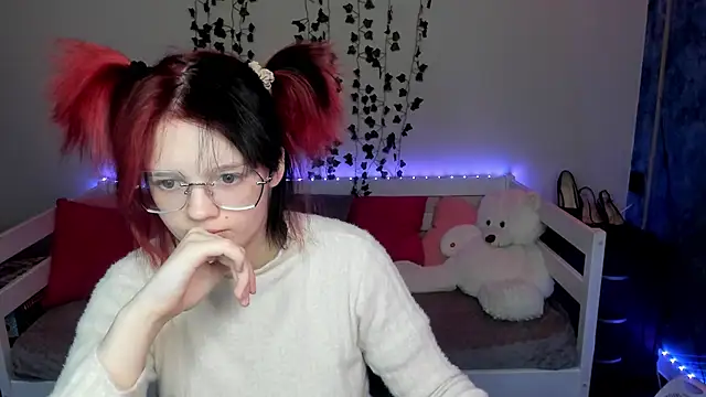 Snapshot of shy_elina01 chatting on November 14, 2025, 10:41 am shy elina01 online show from November 14, 2025, 10:41 am