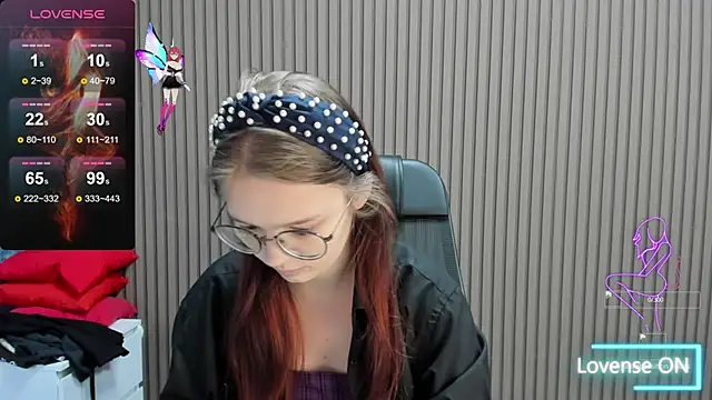 Snapshot of shy_elina01 chatting on October 5, 2025, 10:28 am shy elina01 online show from October 5, 2025, 10:28 am