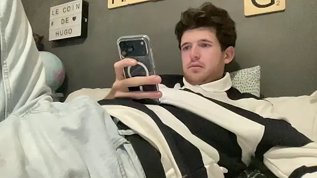 VersaGoo online show from December 5, 2025, 6:28 pm