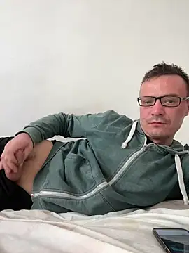 Snapshot of viktor1992-1-1 chatting on March 15, 2026, 7:04 am viktor1992-1-1 online show from March 15, 2026, 7:04 am