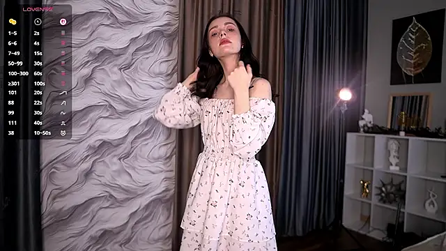 ElizabethMilller  online show from February 15, 2026, 9:58 pm