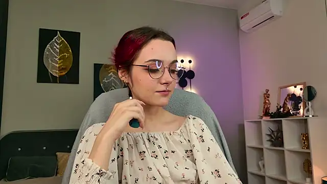 Snapshot of ElizabethMilller_ chatting on November 27, 2025, 10:10 pm ElizabethMilller online show from November 27, 2025, 10:10 pm