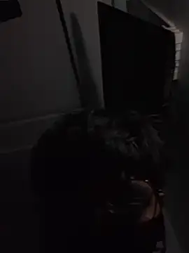 Snapshot of UsurpedThaw chatting on November 17, 2025, 6:34 pm UsurpedThaw online show from November 17, 2025, 6:34 pm