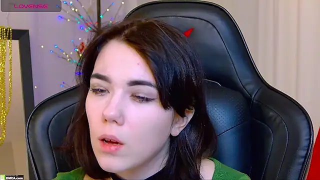 Kelly foox online show from December 16, 2025, 9:46 am