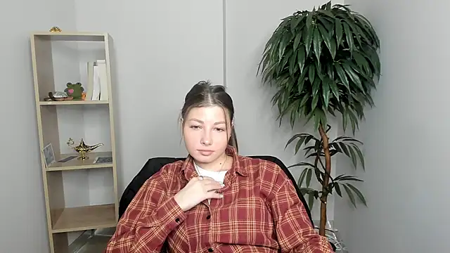 Snapshot of BrittGupton chatting on October 3, 2025, 8:38 am BrittGupton online show from October 3, 2025, 8:38 am