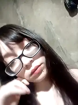 Snapshot of miaahot69 chatting on October 8, 2025, 8:27 am miaahot69 online show from October 8, 2025, 8:27 am