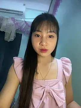 Snapshot of banlinh004 chatting on April 9, 2026, 2:01 pm banlinh004 online show from April 9, 2026, 2:01 pm
