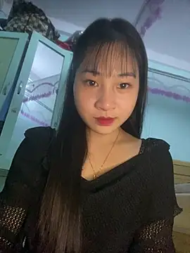 Snapshot of banlinh004 chatting on January 12, 2026, 10:00 am banlinh004 online show from January 12, 2026, 10:00 am