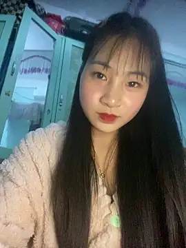 Snapshot of banlinh004 chatting on December 16, 2025, 2:21 pm banlinh004 online show from December 16, 2025, 2:21 pm