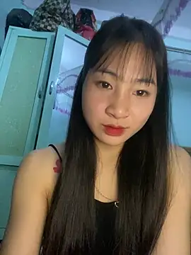 Snapshot of banlinh004 chatting on April 3, 2026, 2:45 pm banlinh004 online show from April 3, 2026, 2:45 pm