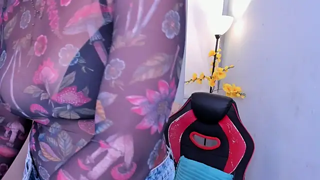 AriaVega online show from June 24, 2026, 12:48 pm