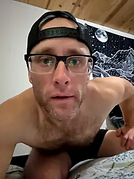 Snapshot of mcxxx87 chatting on October 2, 2025, 2:42 pm mcxxx87 online show from October 2, 2025, 2:42 pm