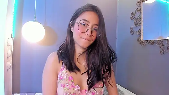 Alana Martinez  online show from March 9, 2026, 8:01 pm