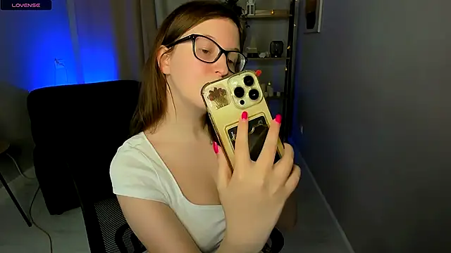 arizzzona online show from November 15, 2025, 6:28 am