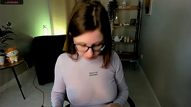 arizzzona online show from November 17, 2025, 6:17 am