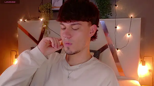 Snapshot of LiamThunder05_ chatting on November 25, 2025, 2:56 am LiamThunder05 online show from November 25, 2025, 2:56 am