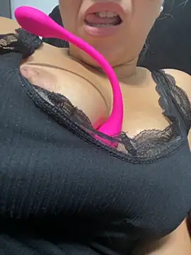 Snapshot of Daiana_Andra chatting on November 20, 2025, 11:14 pm Daiana Andra online show from November 20, 2025, 11:14 pm