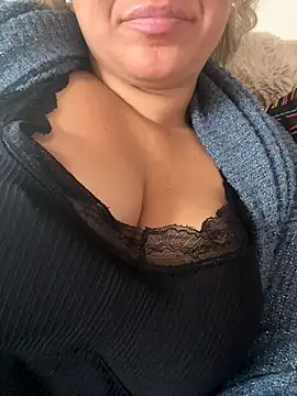 Snapshot of Daiana_Andra chatting on December 5, 2025, 12:59 pm Daiana Andra online show from December 5, 2025, 12:59 pm