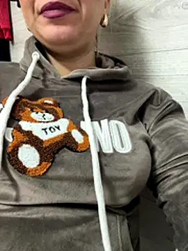 Snapshot of Daiana_Andra chatting on October 20, 2025, 7:20 am Daiana Andra online show from October 20, 2025, 7:20 am