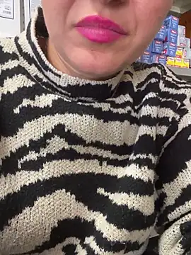 Snapshot of Daiana_Andra chatting on October 18, 2025, 10:28 am Daiana Andra online show from October 18, 2025, 10:28 am