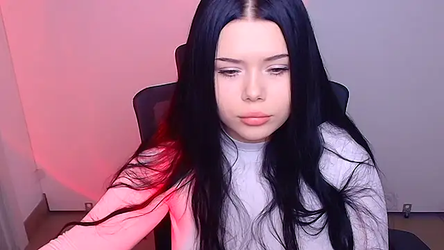 Snapshot of Mona_Esty chatting on October 4, 2025, 11:12 am Mona Esty online show from October 4, 2025, 11:12 am