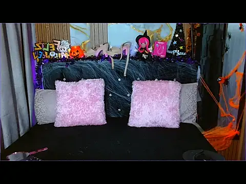 Snapshot of sthephylittle chatting on October 25, 2025, 6:30 pm sthephylittle online show from October 25, 2025, 6:30 pm