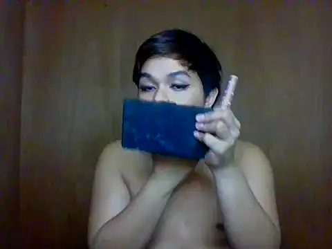 Snapshot of TarahFox chatting on November 19, 2025, 6:08 pm TarahFox online show from November 19, 2025, 6:08 pm