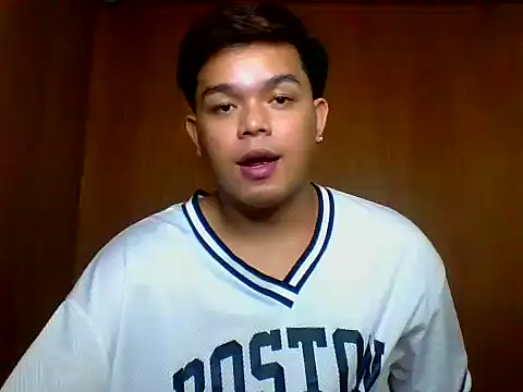 Snapshot of TarahFox chatting on November 28, 2025, 7:03 pm TarahFox online show from November 28, 2025, 7:03 pm