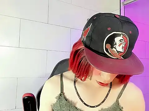 katalina-hot1 online show from November 22, 2025, 4:33 am