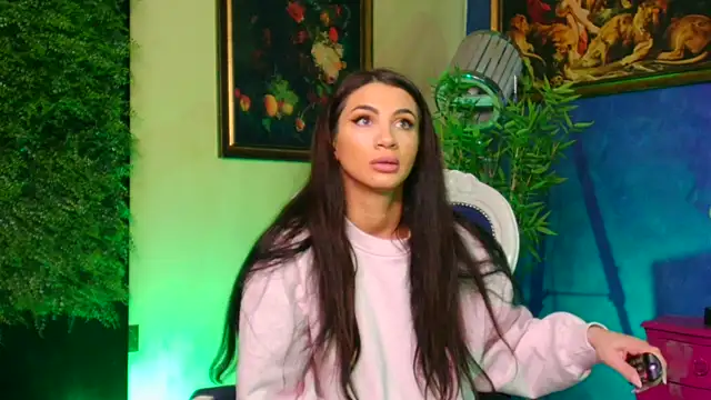 nicolepalmer online show from October 8, 2025, 7:25 pm