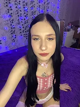 Snapshot of Kisa-Lisa_ chatting on November 13, 2025, 3:49 pm Kisa-Lisa online show from November 13, 2025, 3:49 pm