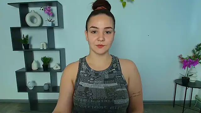 Snapshot of OliviaMontgommery chatting on November 11, 2025, 7:03 am OliviaMontgommery online show from November 11, 2025, 7:03 am