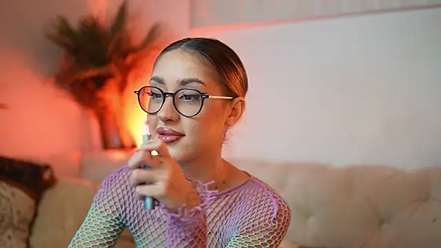 AileenKiss online show from December 20, 2025, 9:17 pm