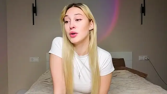 Snapshot of foxy_vivi chatting on November 5, 2025, 3:26 pm foxy vivi online show from November 5, 2025, 3:26 pm