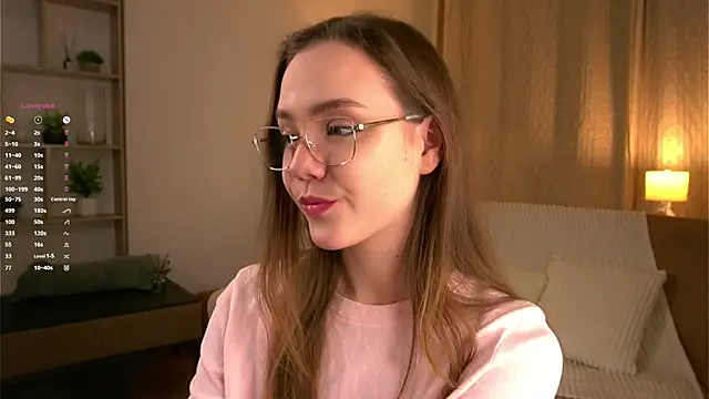 SweetSaraPie online show from February 15, 2026, 6:07 pm