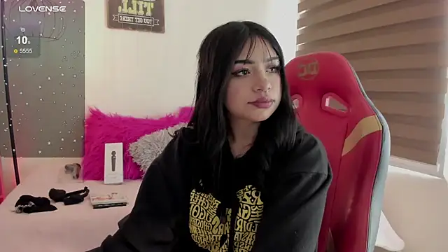 emma soffia online show from April 10, 2026, 8:05 pm