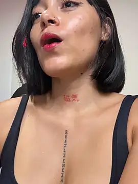 Qadeshoficial online show from November 26, 2025, 9:15 pm