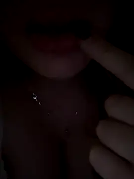 clarissetriolett online show from October 28, 2025, 12:48 pm