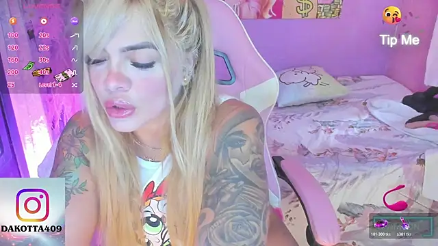 Snapshot of Antonellaa_Fox_ chatting on November 12, 2025, 4:11 pm Antonellaa Fox online show from November 12, 2025, 4:11 pm