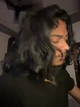 Ujjwallkumar0069 online show from April 7, 2026, 5:09 am