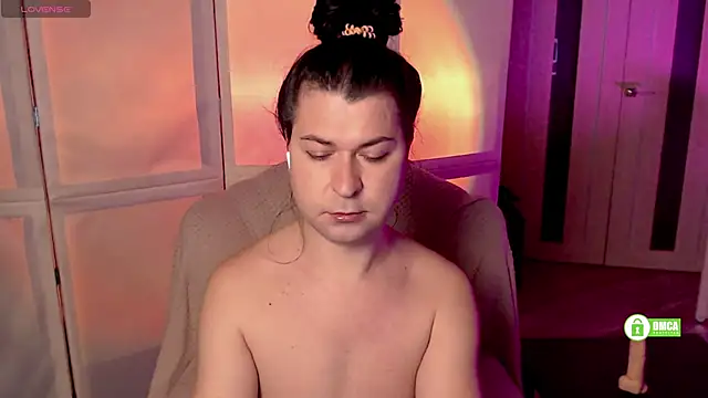 Snapshot of micromouse_mo chatting on December 18, 2024, 7:52 pm micromouse mo online show from December 18, 2024, 7:52 pm