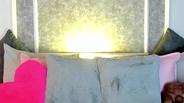  victoriaa  lois online show from November 22, 2025, 10:08 pm