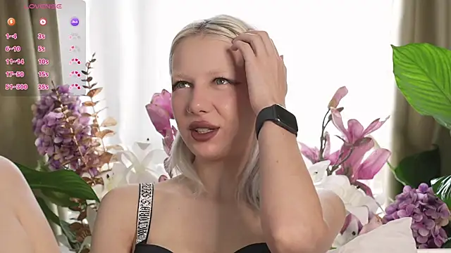 RanyThomson online show from October 20, 2025, 7:53 am