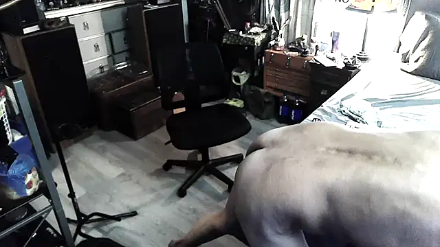 Tommy Love23 online show from April 11, 2026, 2:52 am