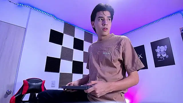 jeycobb online show from March 23, 2026, 1:17 am