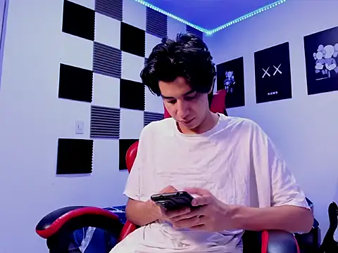 jeycobb online show from December 4, 2025, 12:04 pm