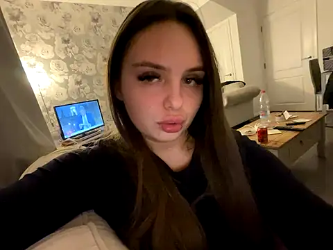 Snapshot of EllaStarrxxx chatting on October 31, 2025, 12:07 am EllaStarrxxx online show from October 31, 2025, 12:07 am